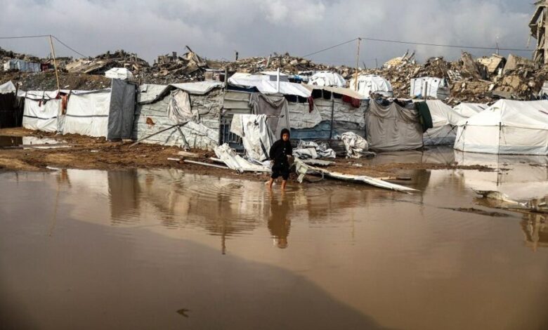 الأمم المتحدة تحذّر من كارثة إنسانية شتوية في غزة ووفاة 11 طفلًا جراء البرد