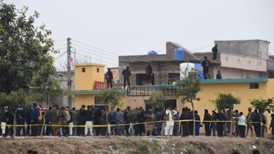 تفجير انتحاري يهز مسجدًا في إسلام آباد ويسقط عشرات القتلى والجرحى