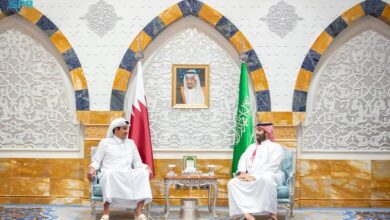 ولي العهد السعودي وأمير قطر يبحثان مستجدات المنطقة وتداعيات التصعيد
