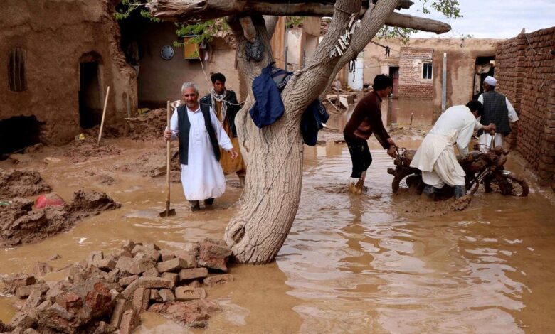 ارتفاع حصيلة ضحايا الفيضانات في أفغانستان إلى 77 قتيلاً