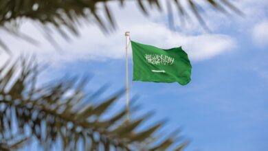 السعودية تستنكر الاعتداء على القنصلية الكويتية بالبصرة وتطالب بحمايتها