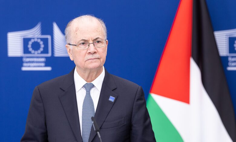 رئيس الوزراء الفلسطيني يدعو لتدخل دولي عاجل لوقف إجراءات الاحتلال وتعزيز الاستقرار 1 رئيس الوزراء الفلسطيني يدعو لتدخل دولي عاجل لوقف إجراءات الاحتلال وتعزيز الاستقرار